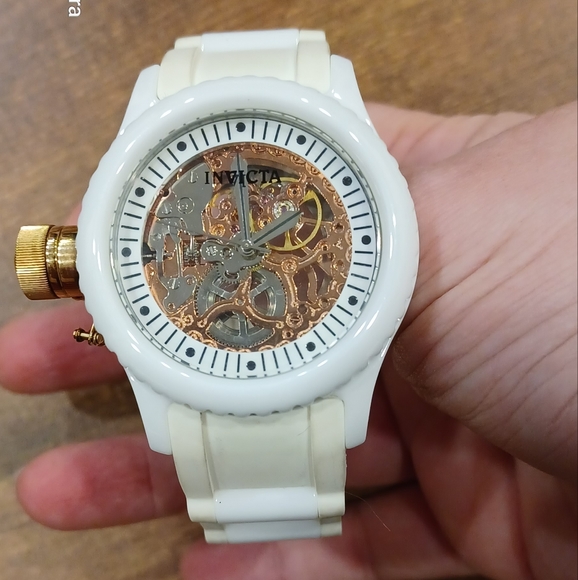 Invicta Women's 1827 Russian Diver Lefty White Ceramic Rose Gold Skeleton Watch - Picture 10 of 12